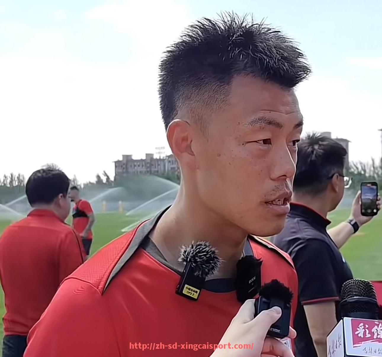 杏彩体育-英超球队热刺队徽：回顾热刺队的队徽设计演变及其代表意义。